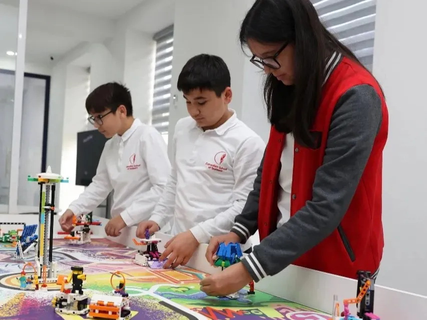 ELC ISA students and teacher